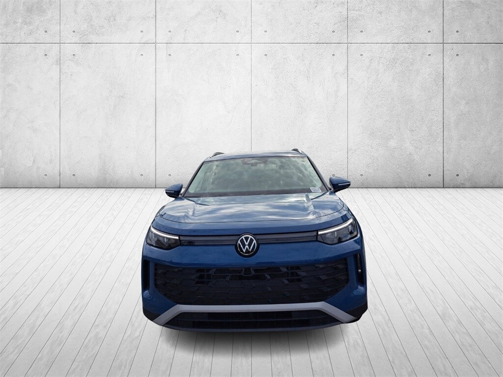 2025 Volkswagen Tiguan SE photo 2