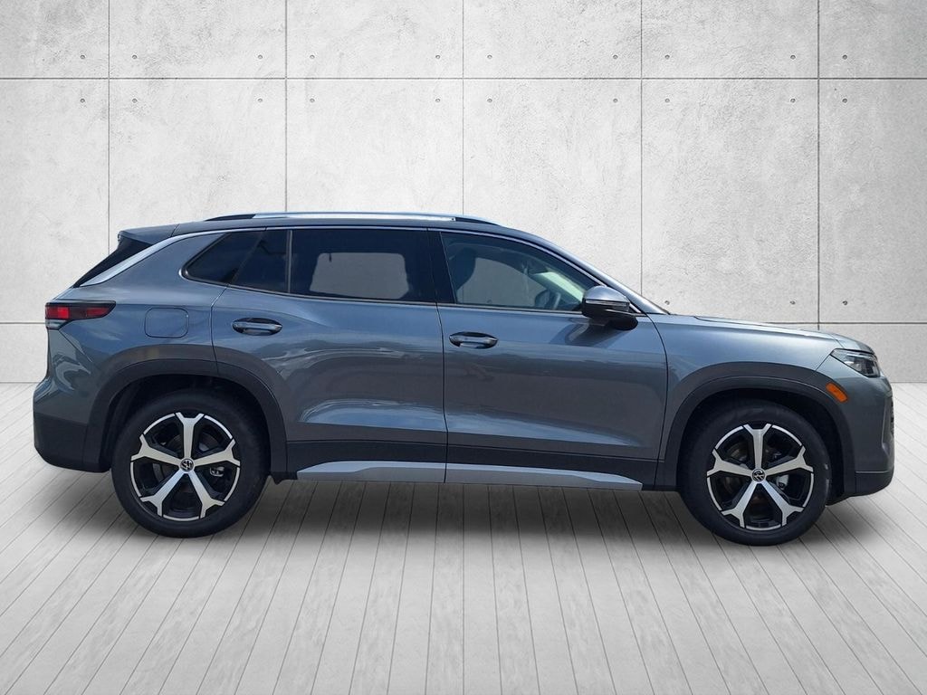 New 2026 Volkswagen Tiguan 2.0T SE SUV