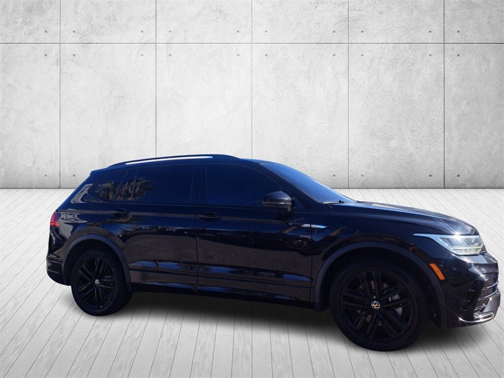 2022 Volkswagen Tiguan SE R-Line Black photo 3