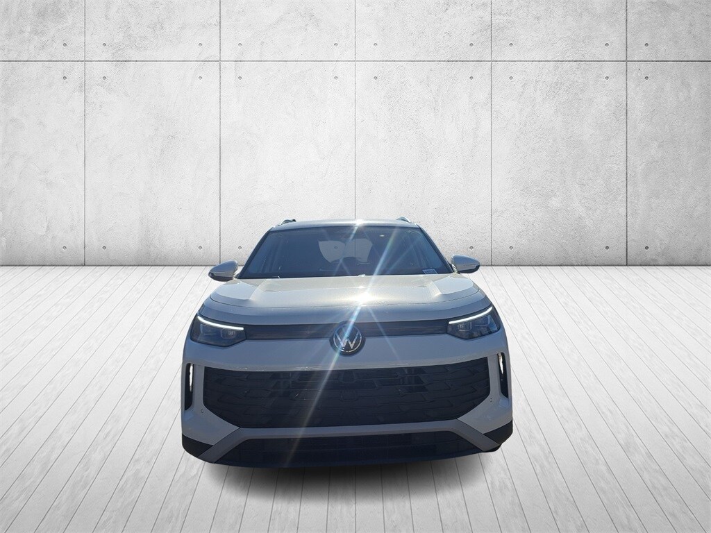 2026 Volkswagen Tiguan SE photo 2