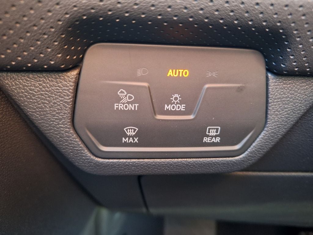 2026 Volkswagen Atlas SE w/Tech - Photo 12