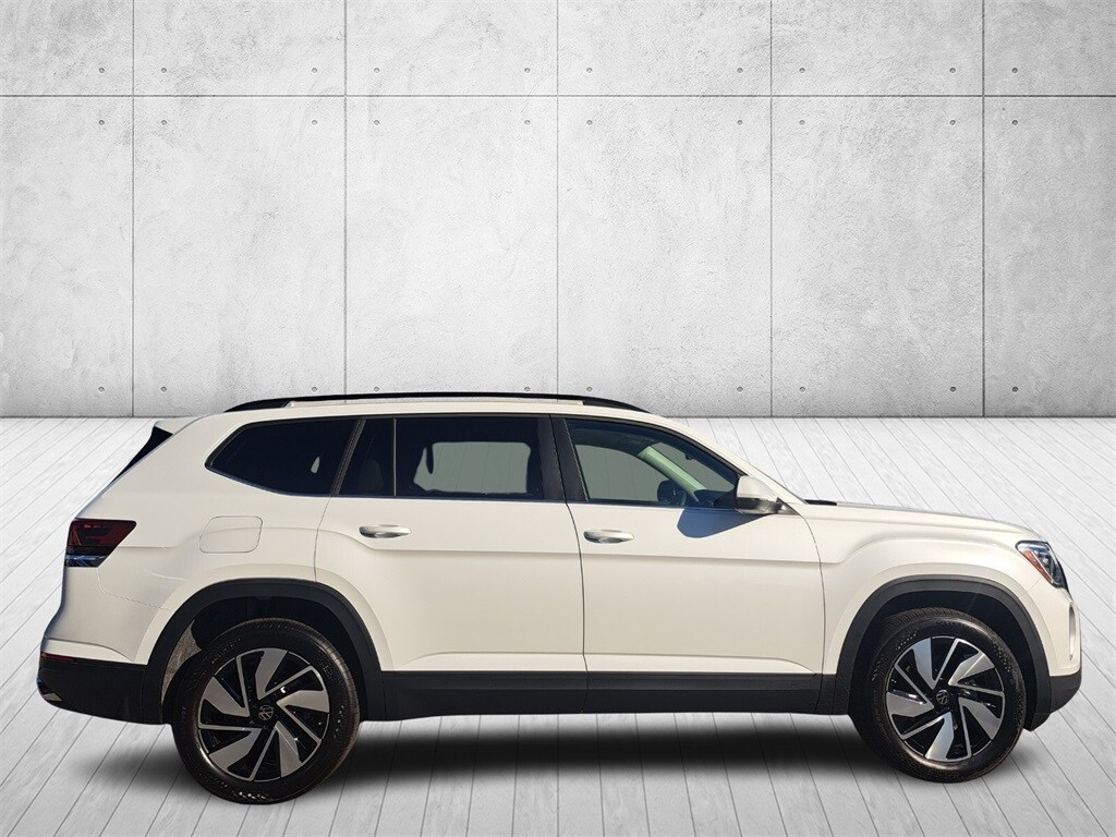 2026 Volkswagen Atlas SE Technology photo 4