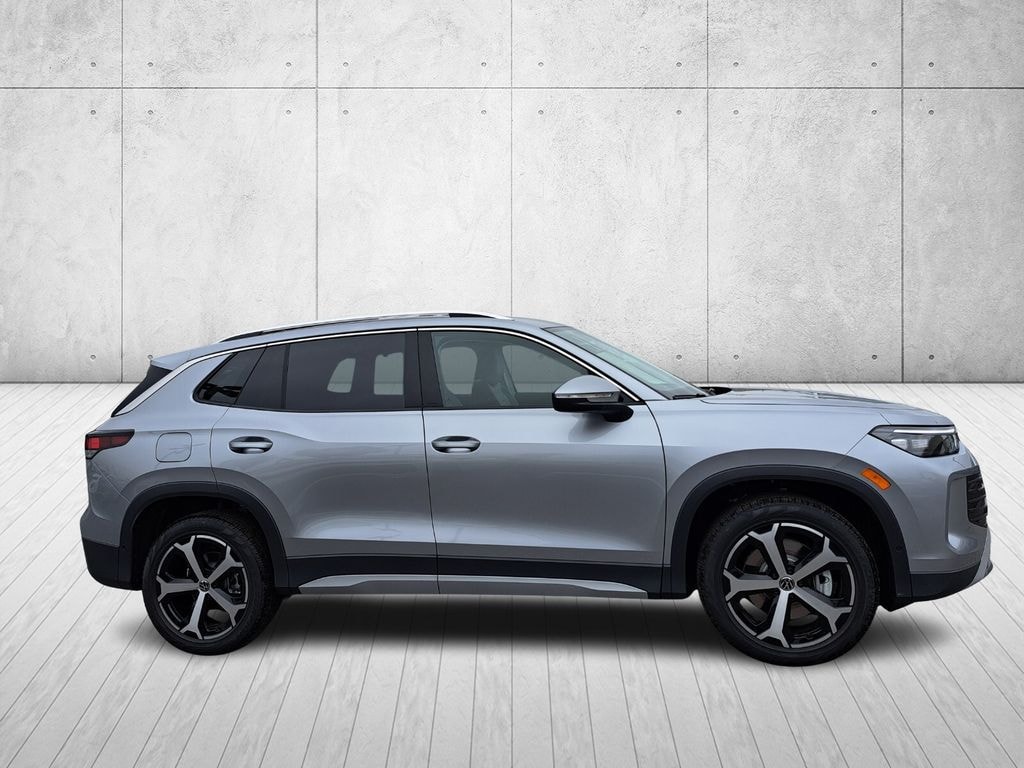 New 2026 Volkswagen Tiguan 2.0T SE SUV