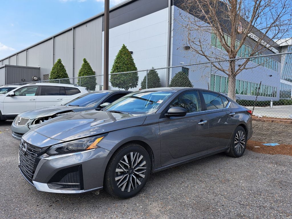 2024 Nissan Altima SV