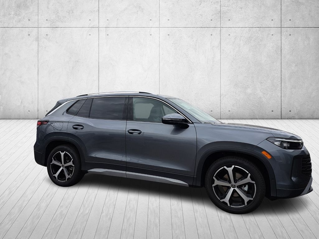 New 2026 Volkswagen Tiguan 2.0T SE SUV