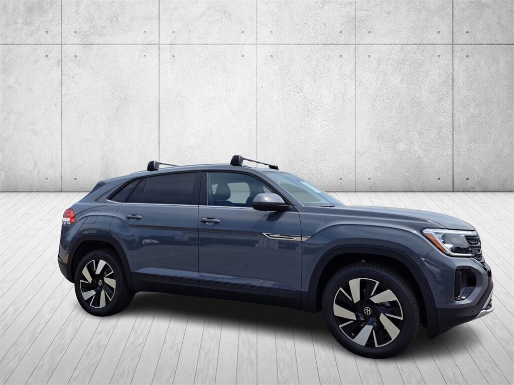 2026 Volkswagen Atlas Cross Sport SE Technology photo 3