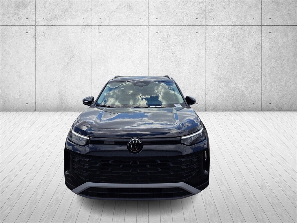 2025 Volkswagen Tiguan S photo 2