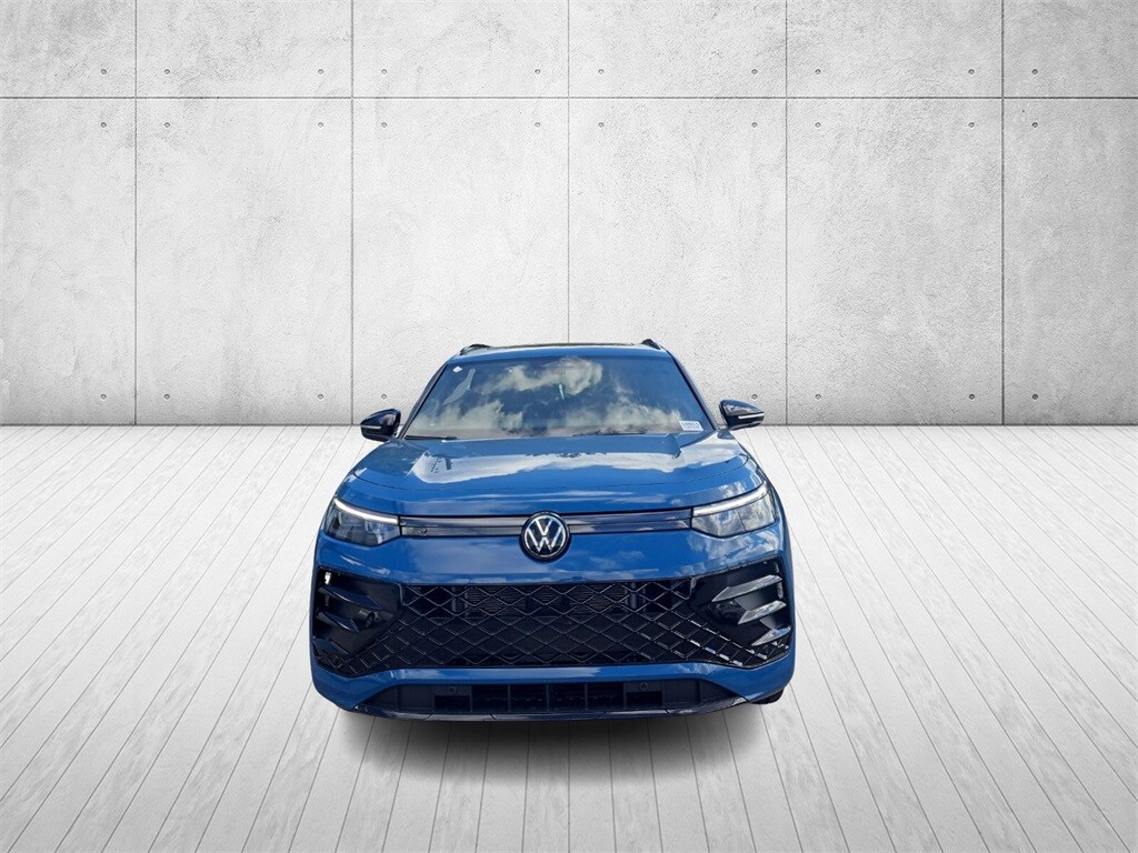 2025 Volkswagen Tiguan SE R-Line Black photo 2
