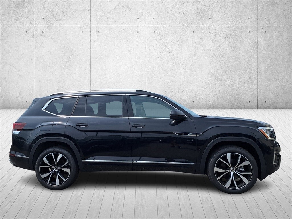 2025 Volkswagen Atlas SEL Premium R-Line photo 4