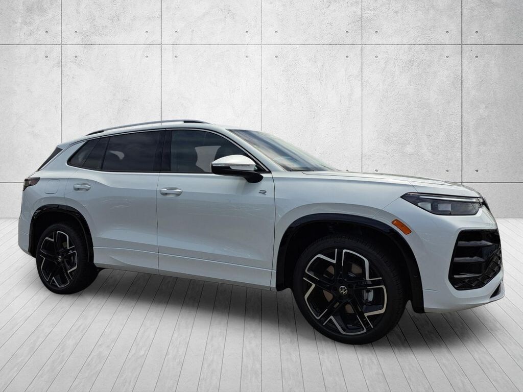New 2026 Volkswagen Tiguan 2.0T SEL R-Line Turbo SUV