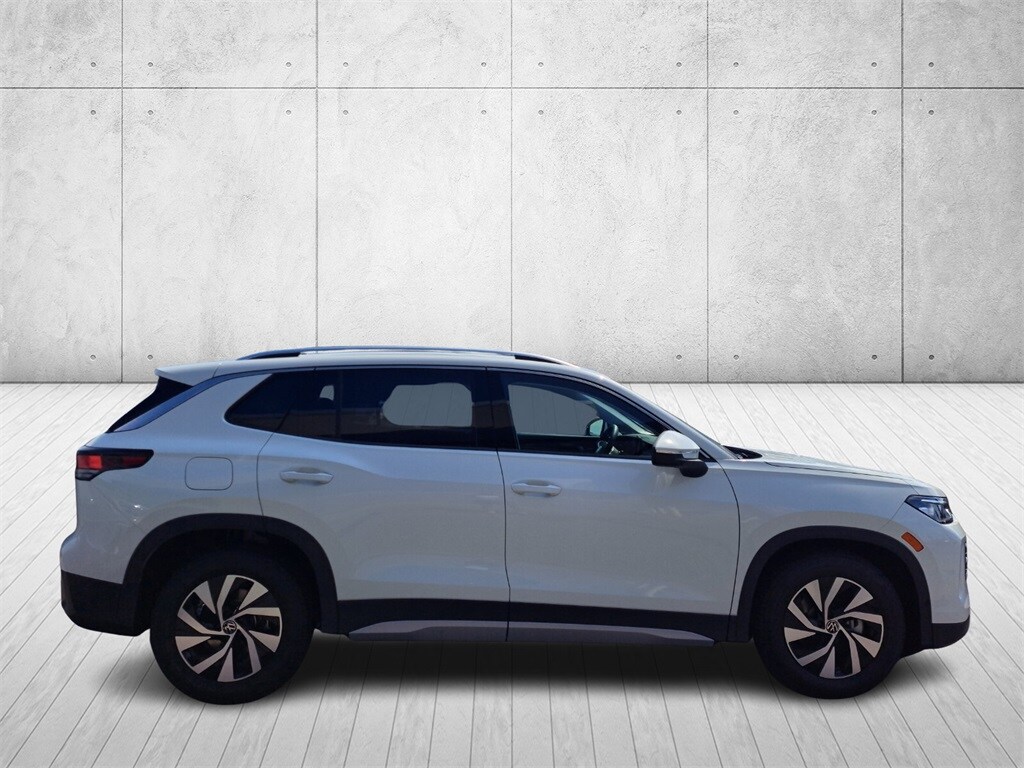 2025 Volkswagen Tiguan S photo 3