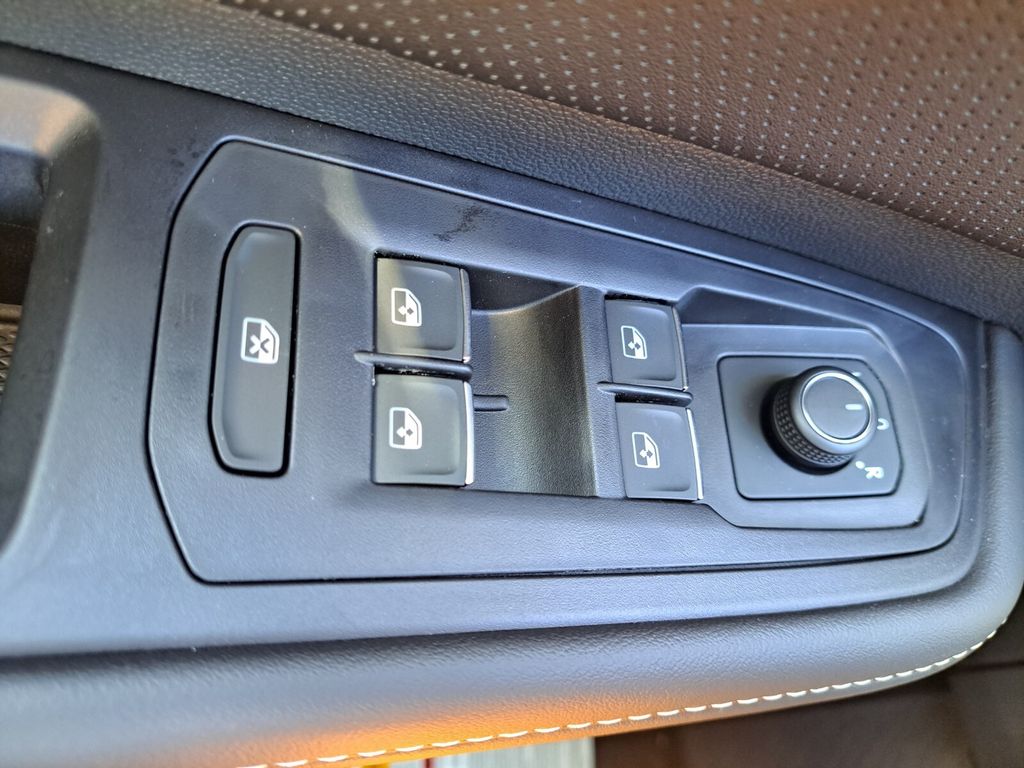 2026 Volkswagen Atlas SE w/Tech - Photo 15