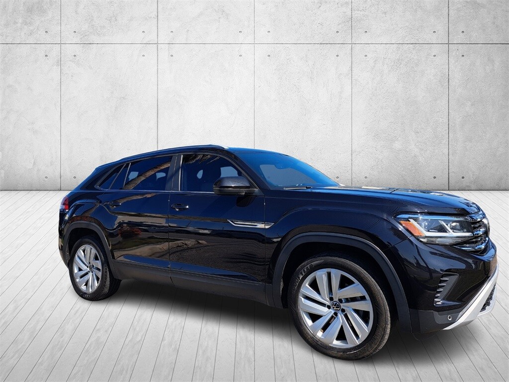 2021 Volkswagen Atlas Cross Sport V6 SE Technology photo 3