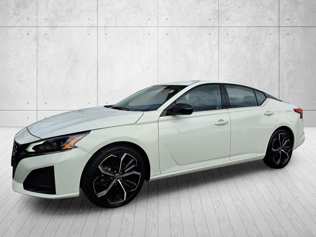 Used 2024 Nissan Altima 2.5 SR Sedan