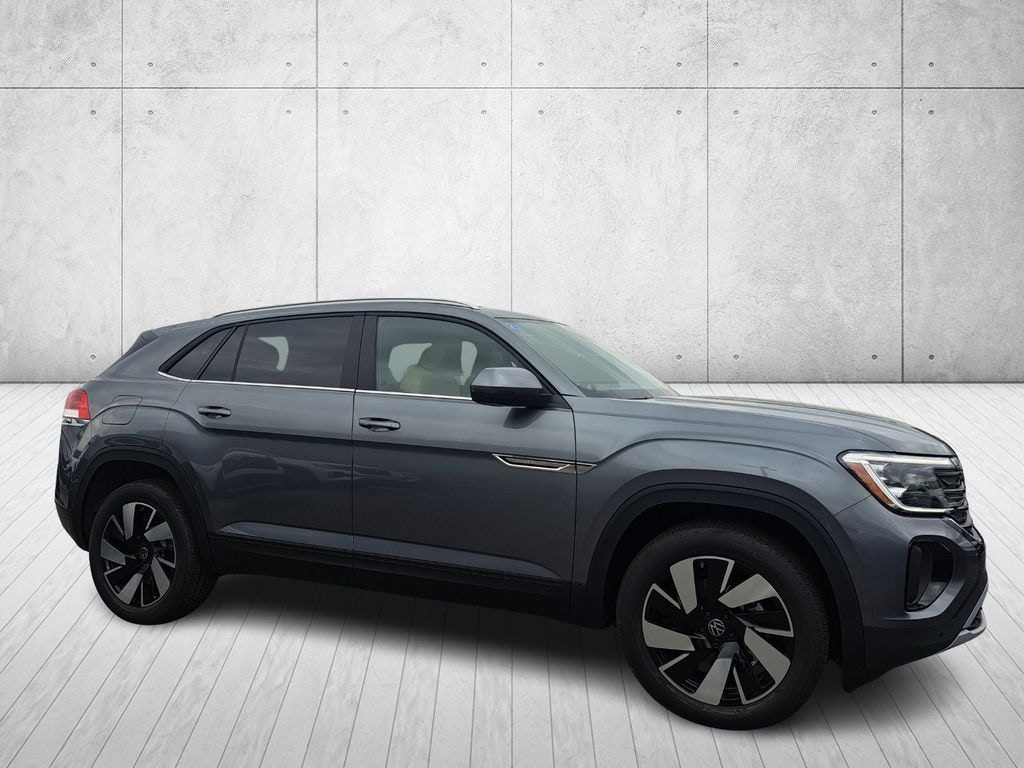 Used 2025 Volkswagen Atlas Cross Sport 2.0T SE w/Technology SUV