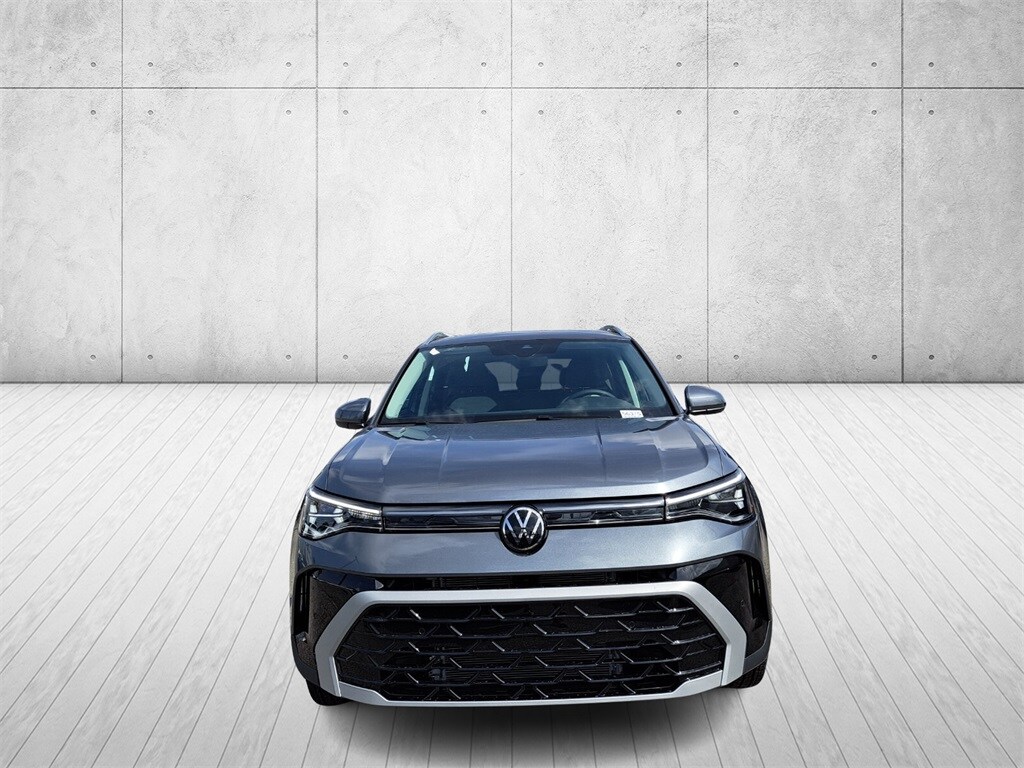 2025 Volkswagen Taos SEL photo 2