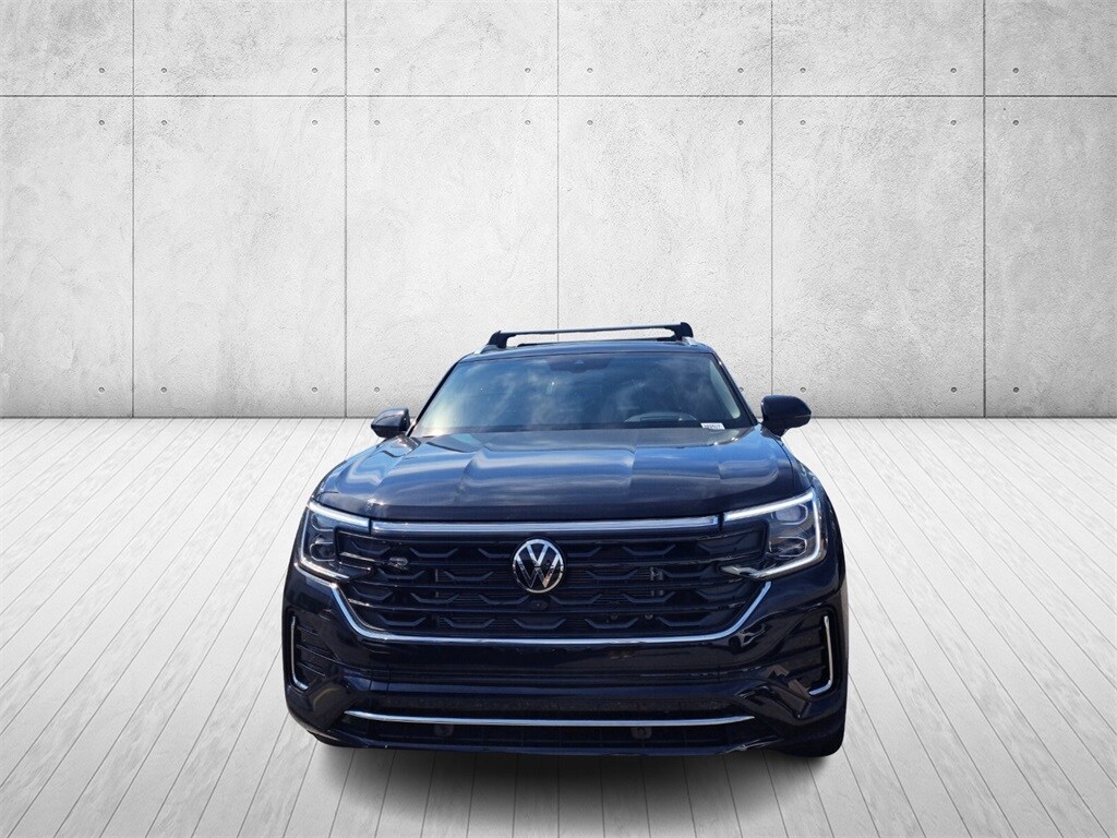 2026 Volkswagen Atlas Cross Sport SEL Premium R-Line photo 2