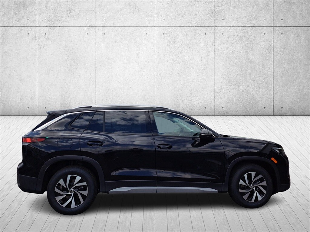 2025 Volkswagen Tiguan S photo 4