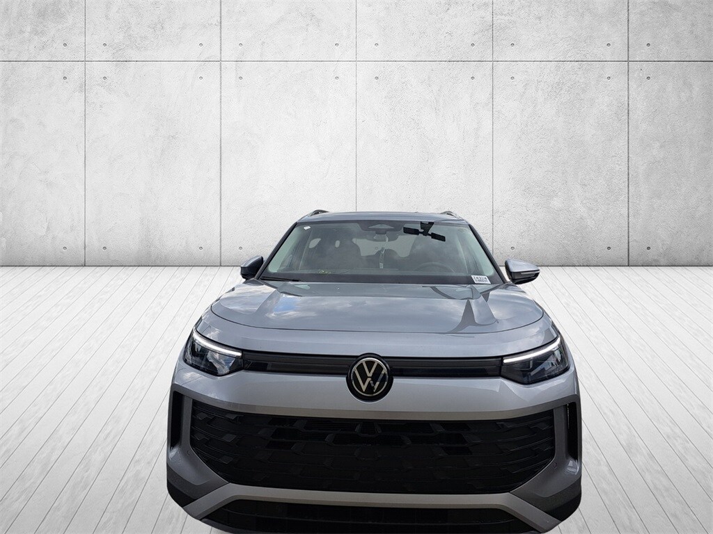 2025 Volkswagen Tiguan S photo 2