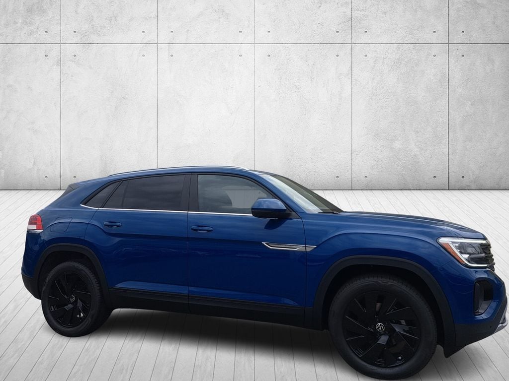 Used 2025 Volkswagen Atlas Cross Sport 2.0T SE w/Technology SUV