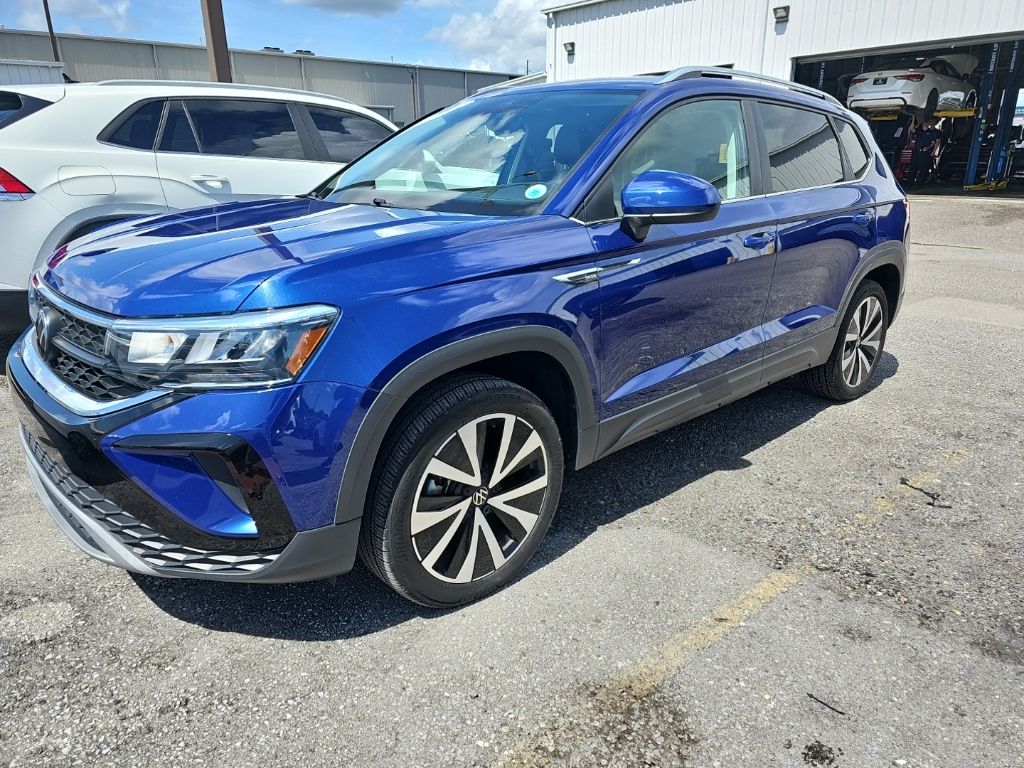 2023 Volkswagen Taos 1.5T SE's photo