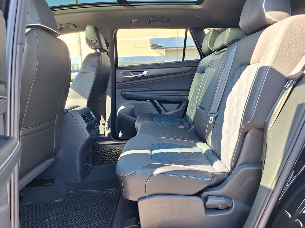 2026 Volkswagen Atlas Cross Sport SEL Premium R-LINE - Photo 10