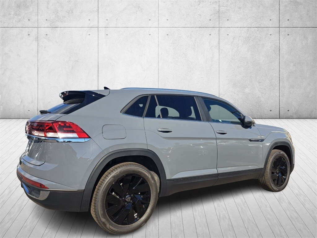 2026 Volkswagen Atlas Cross Sport SE photo 4