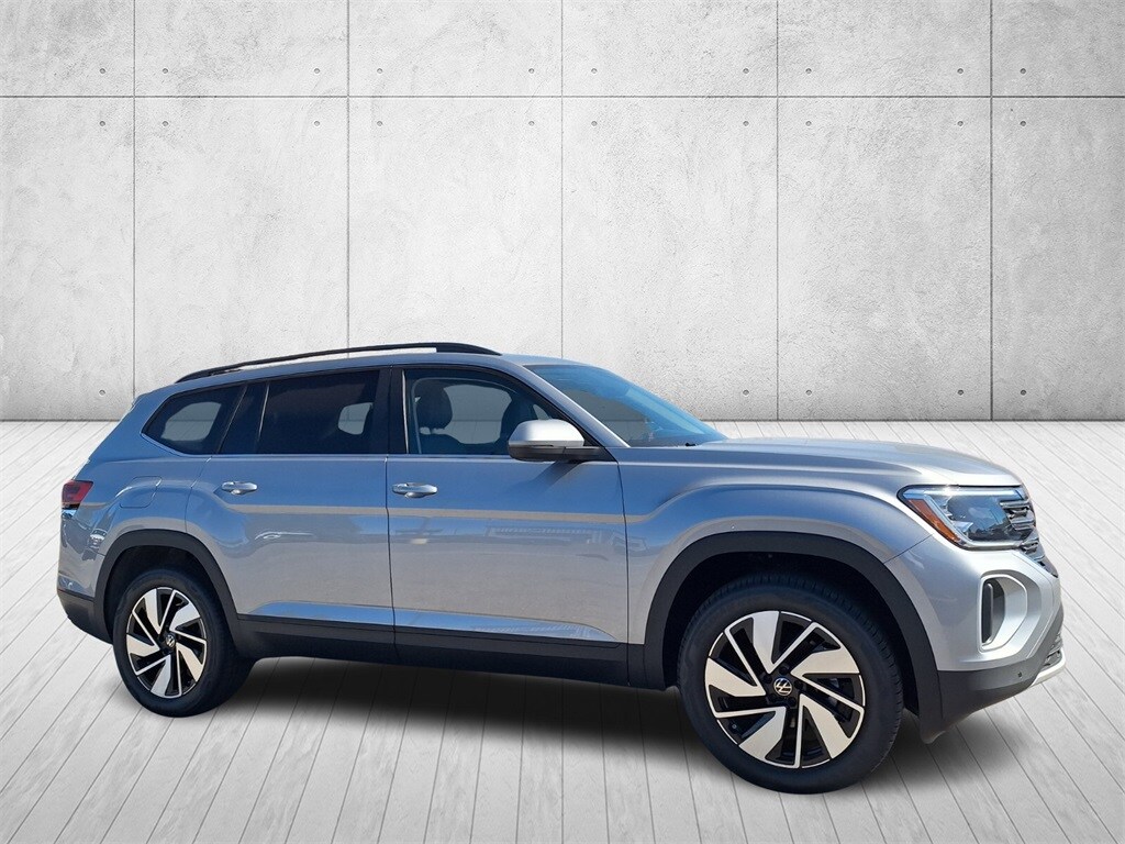 2026 Volkswagen Atlas SE Technology photo 3