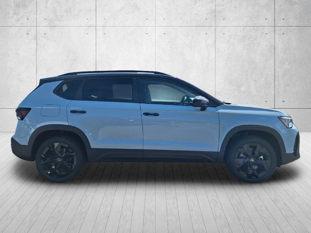 New 2027 Volkswagen Taos 1.5T SE Black SUV