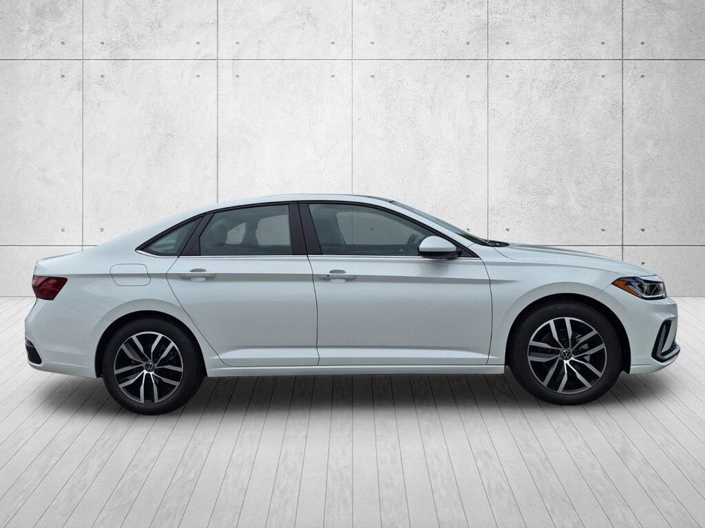 New 2026 Volkswagen Jetta 1.5T SE Sedan