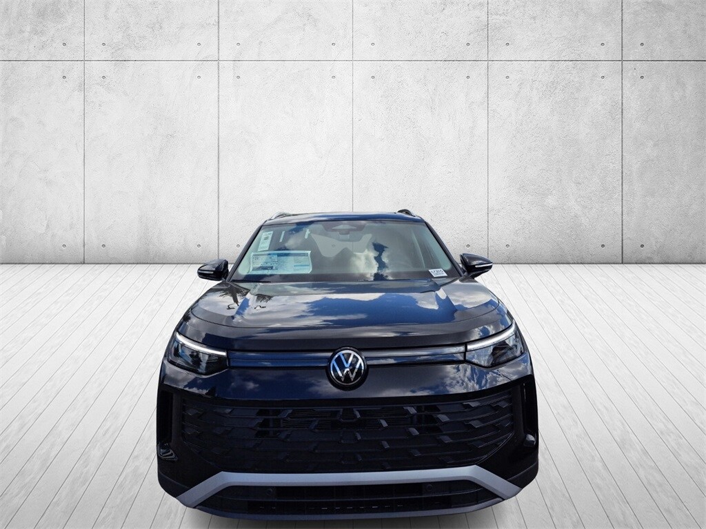 2025 Volkswagen Tiguan SE photo 2
