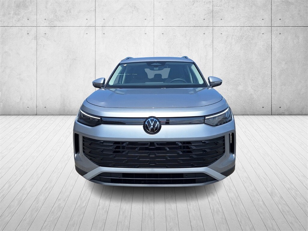 2025 Volkswagen Tiguan S photo 2