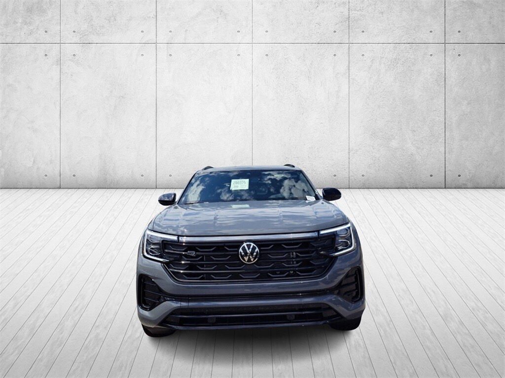 2026 Volkswagen Atlas Cross Sport SEL R-Line photo 2
