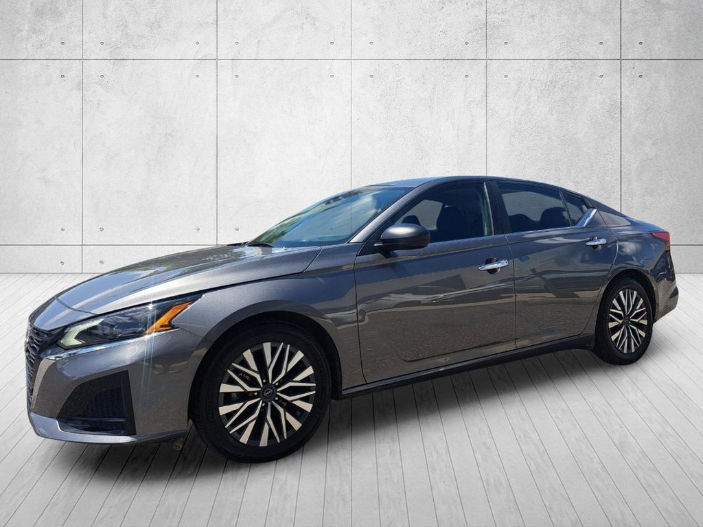 2024 Nissan Altima SV