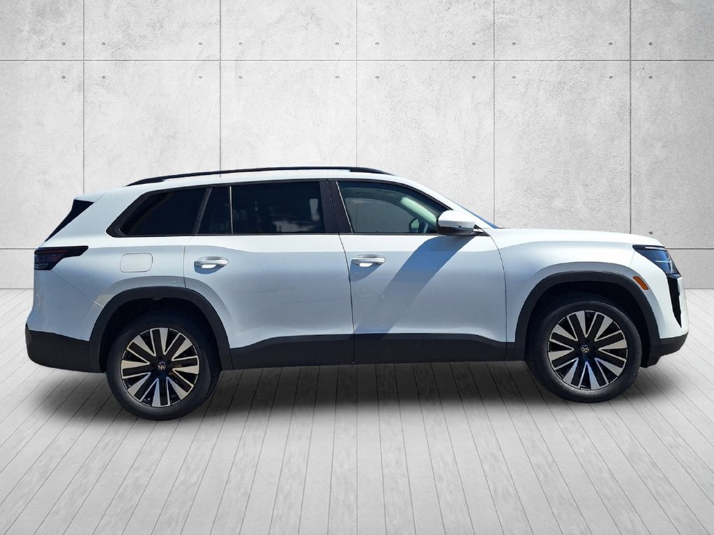 New 2027 Volkswagen Atlas SE w/Technology SUV