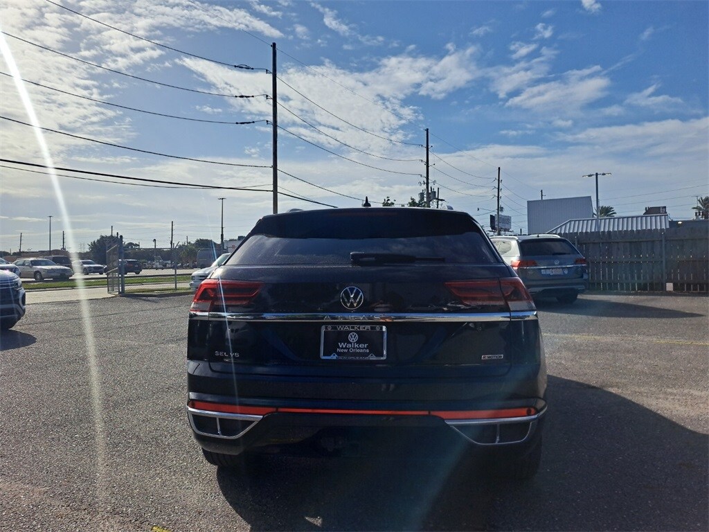 2022 Volkswagen Atlas Cross Sport V6 SEL R-Line photo 4