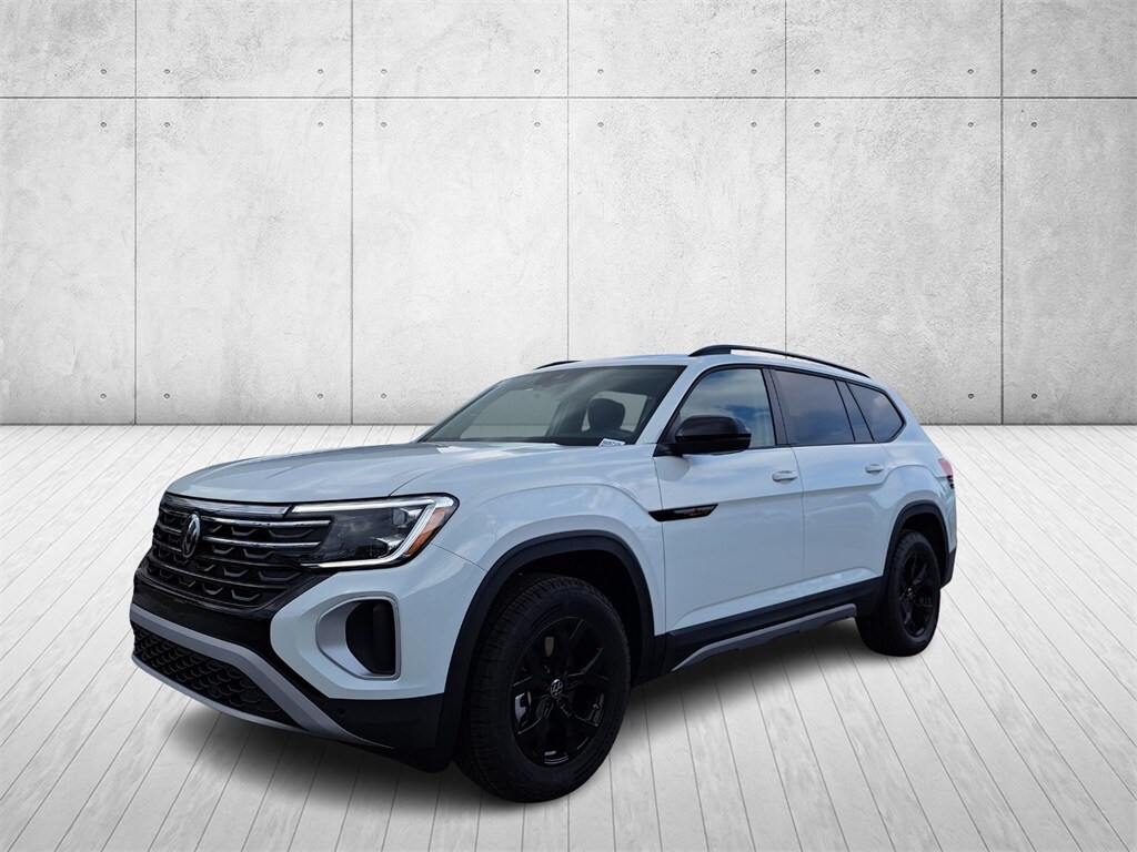 2025 Volkswagen Atlas SE Technology Peak Edition photo 2