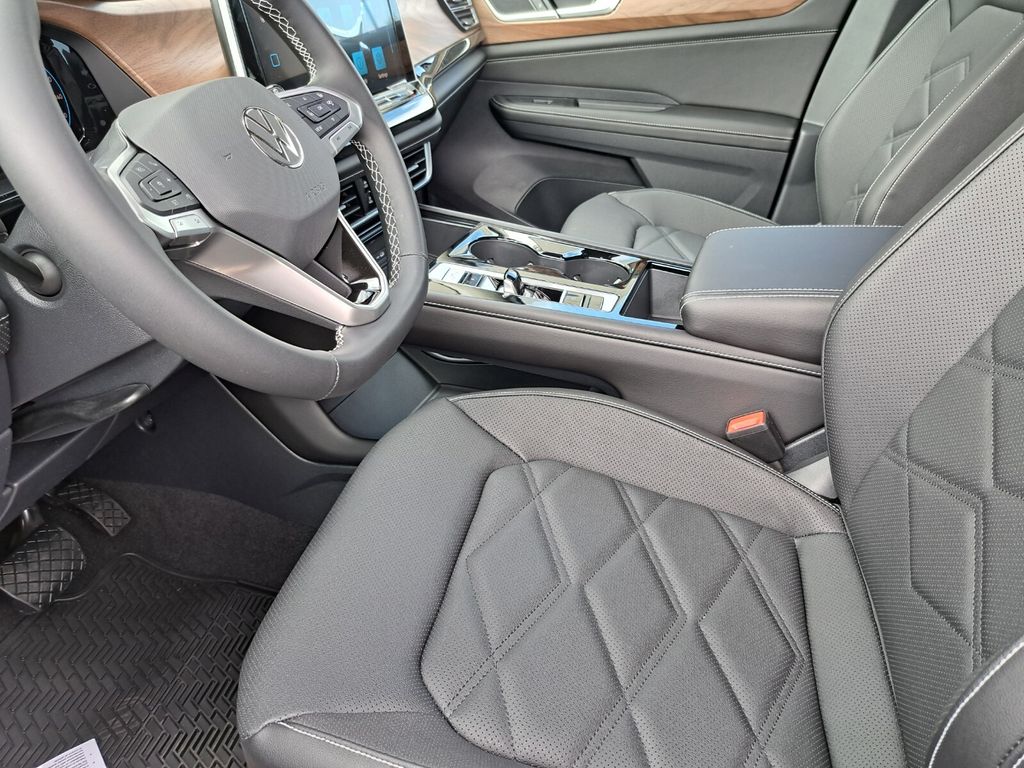 2026 Volkswagen Atlas SE w/Tech - Photo 18