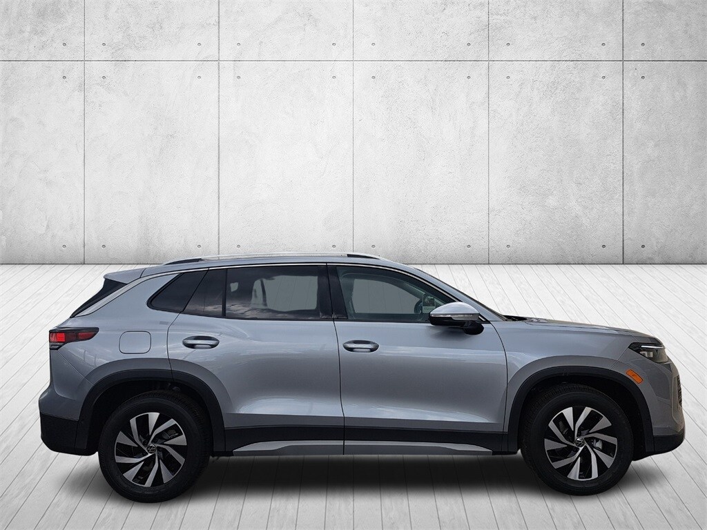 2025 Volkswagen Tiguan S photo 4