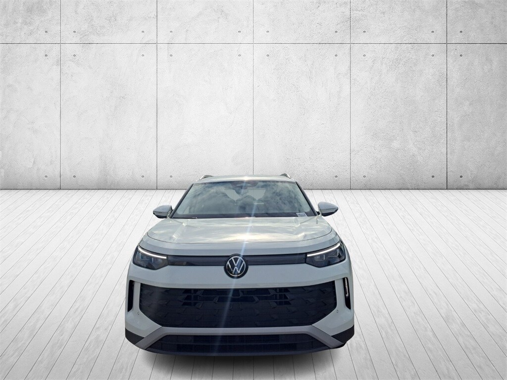 2025 Volkswagen Tiguan S photo 2