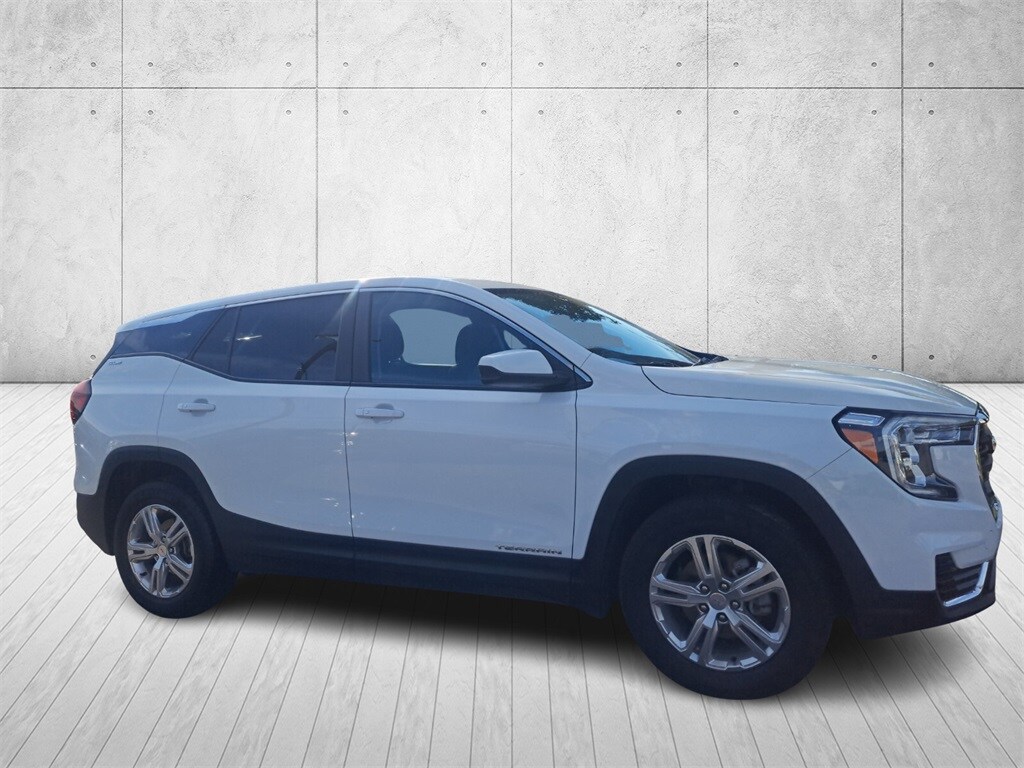 2024 Gmc Terrain SLE photo 4