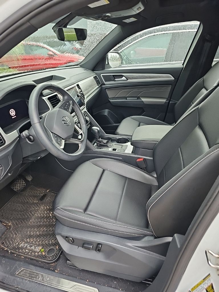 2023 Volkswagen Atlas Cross Sport 3.6L V6 SE w/Tech's photo