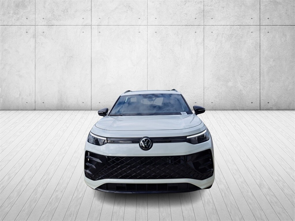 2025 Volkswagen Tiguan SE R-Line Black photo 2