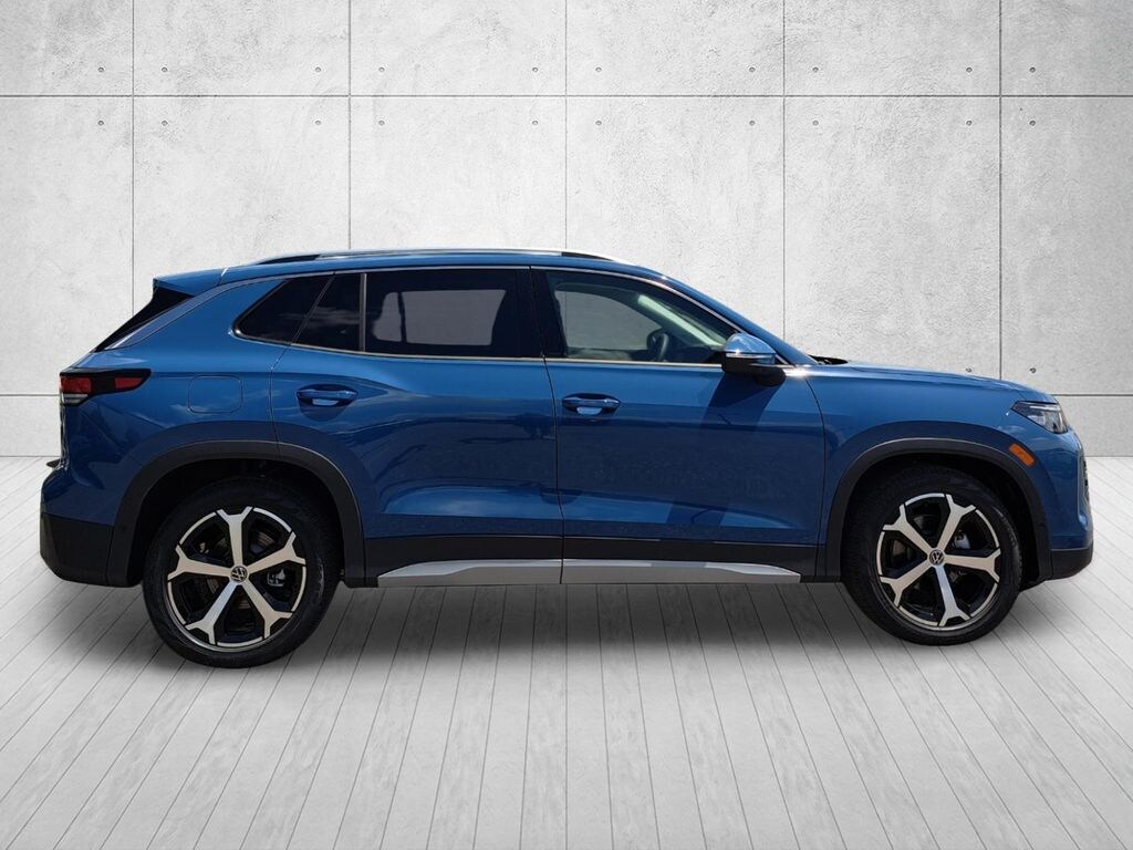 New 2026 Volkswagen Tiguan 2.0T SE SUV