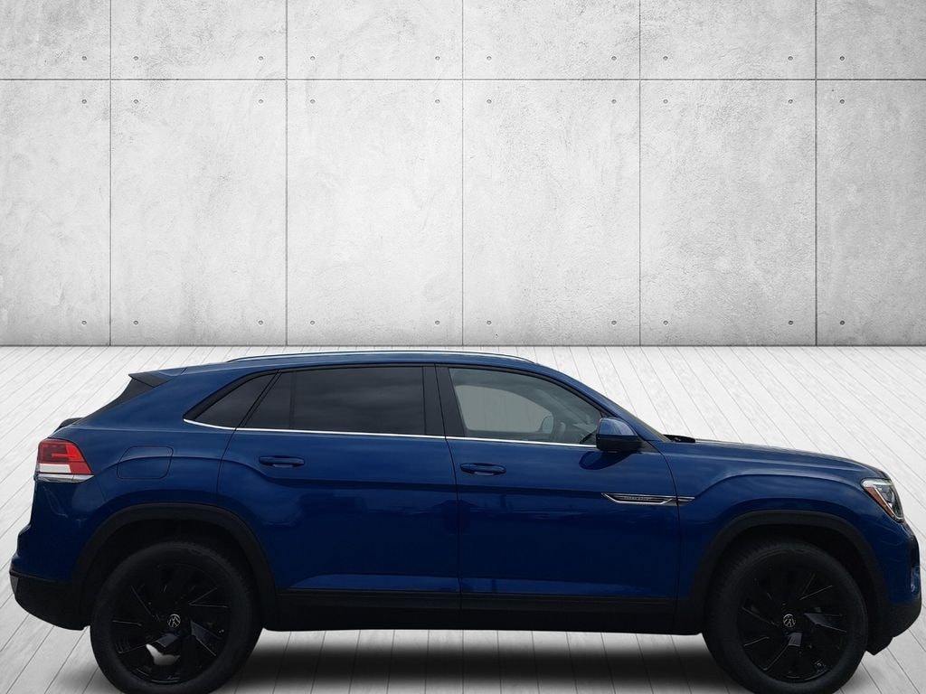 Used 2025 Volkswagen Atlas Cross Sport 2.0T SE w/Technology SUV