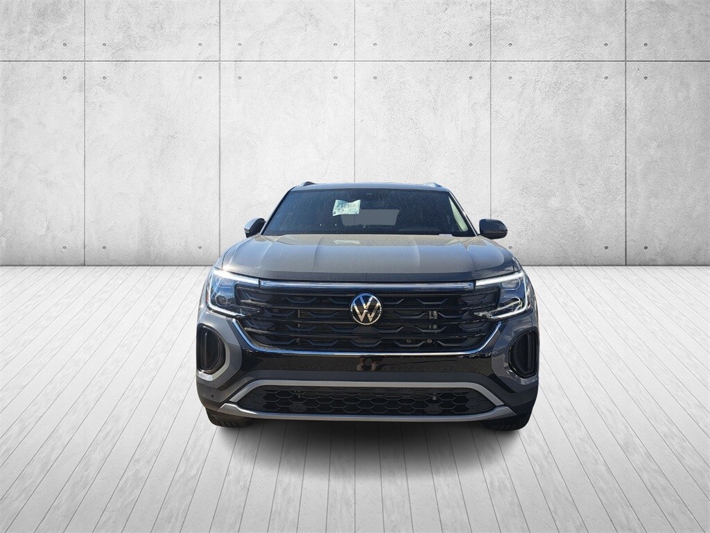 2026 Volkswagen Atlas Cross Sport SE photo 2