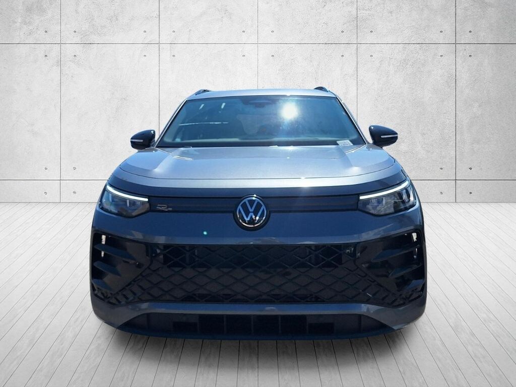 New 2026 Volkswagen Tiguan 2.0T SE R-Line Black SUV