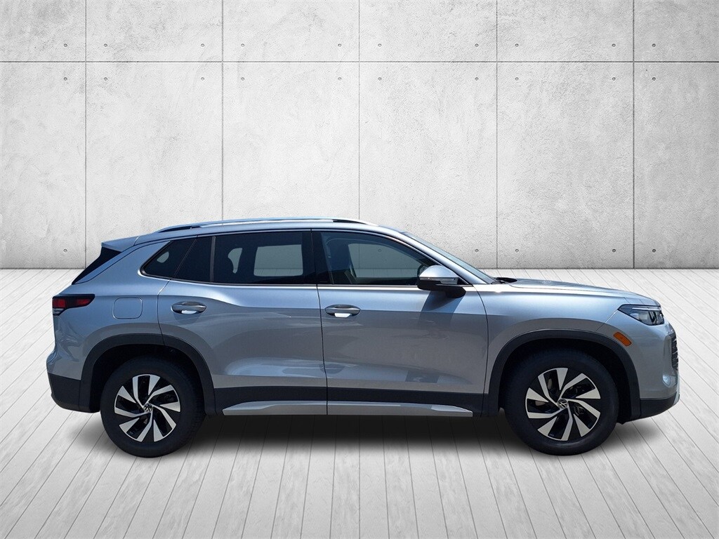2025 Volkswagen Tiguan S photo 4