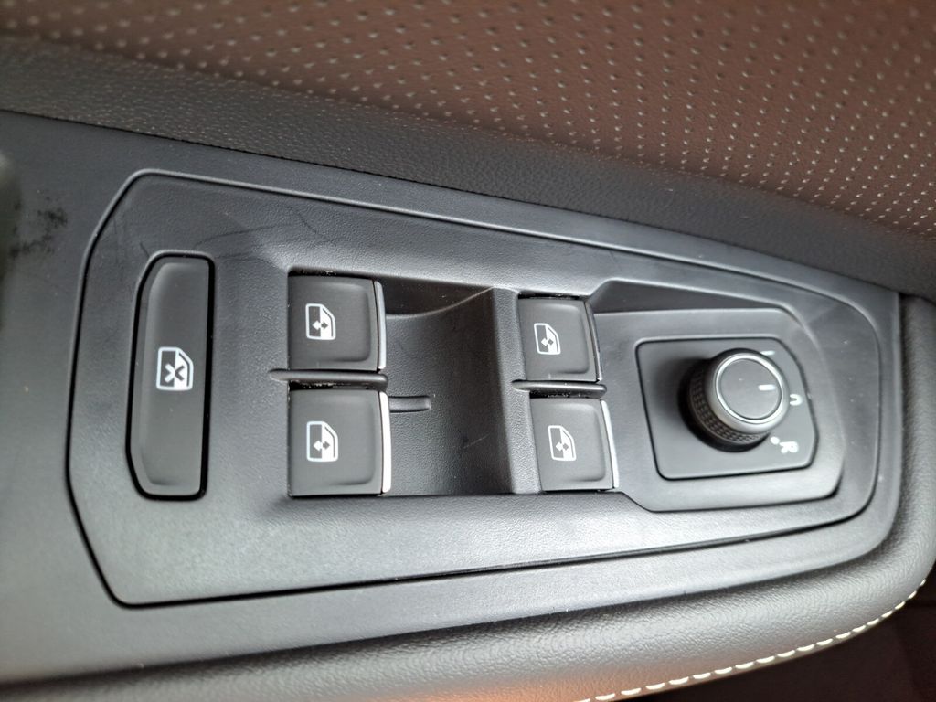 2026 Volkswagen Atlas Cross Sport SE w/Tech - Photo 16