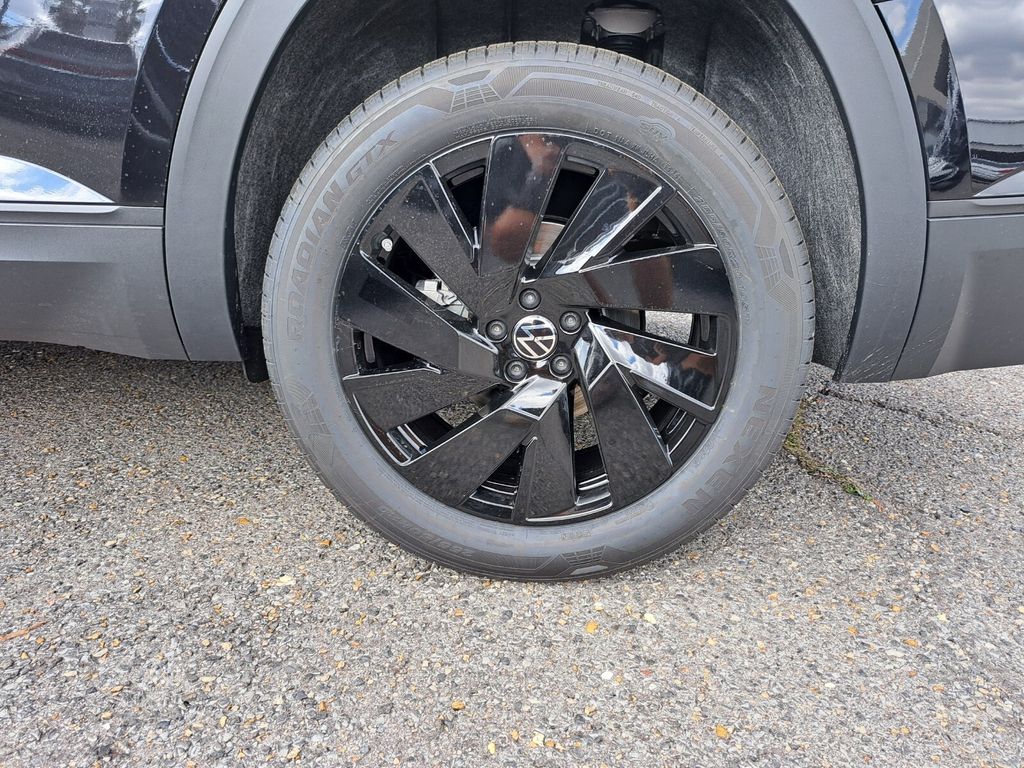 2026 Volkswagen Atlas SE w/Tech - Photo 28